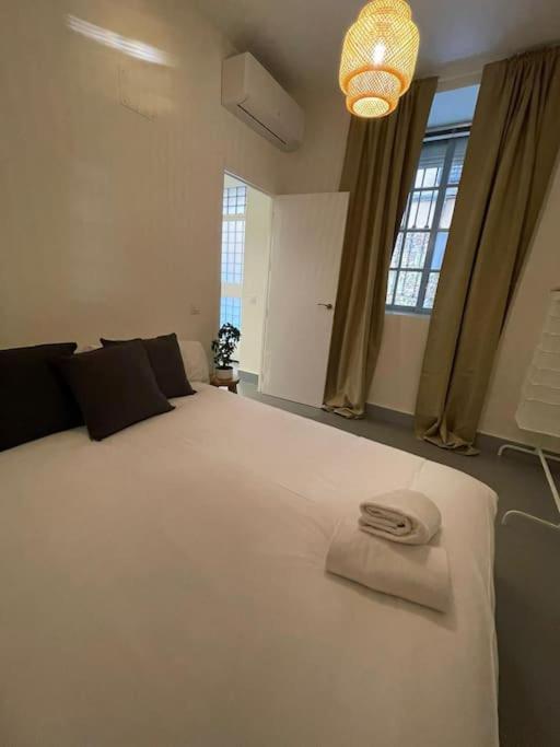 New Piso Centrico 7Pax A 2 Min Andando De Gran Via Appartamento Madrid Esterno foto